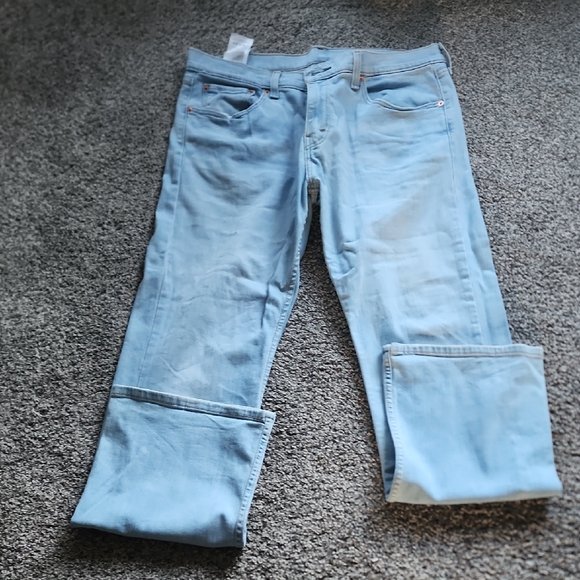 Levi's Classic Light Blue Jeans - Picture 1 of 3